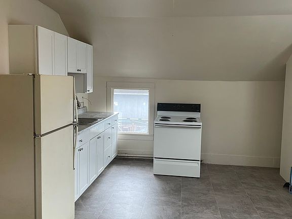 2nd image of 502 Beach Ave