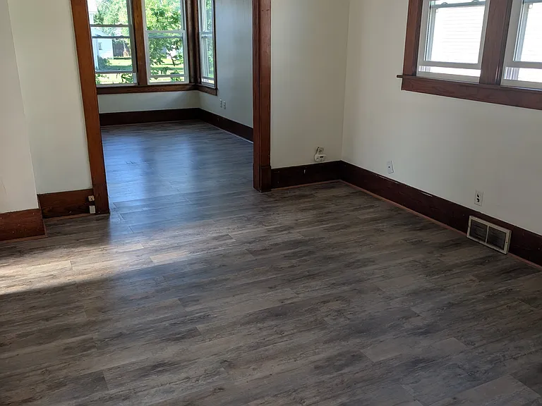 536 W 5th St — Photo 5