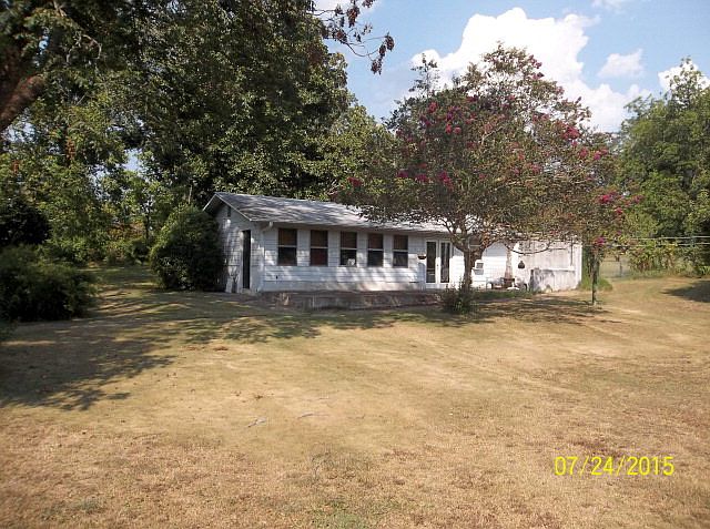 2nd image of 221 Dupree St