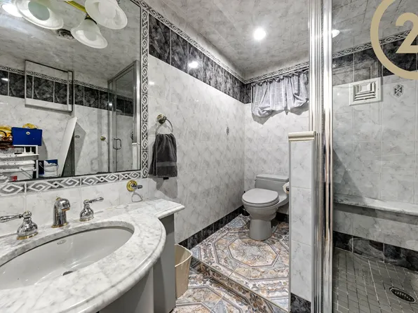 2723 Avenue P image 27 of 28