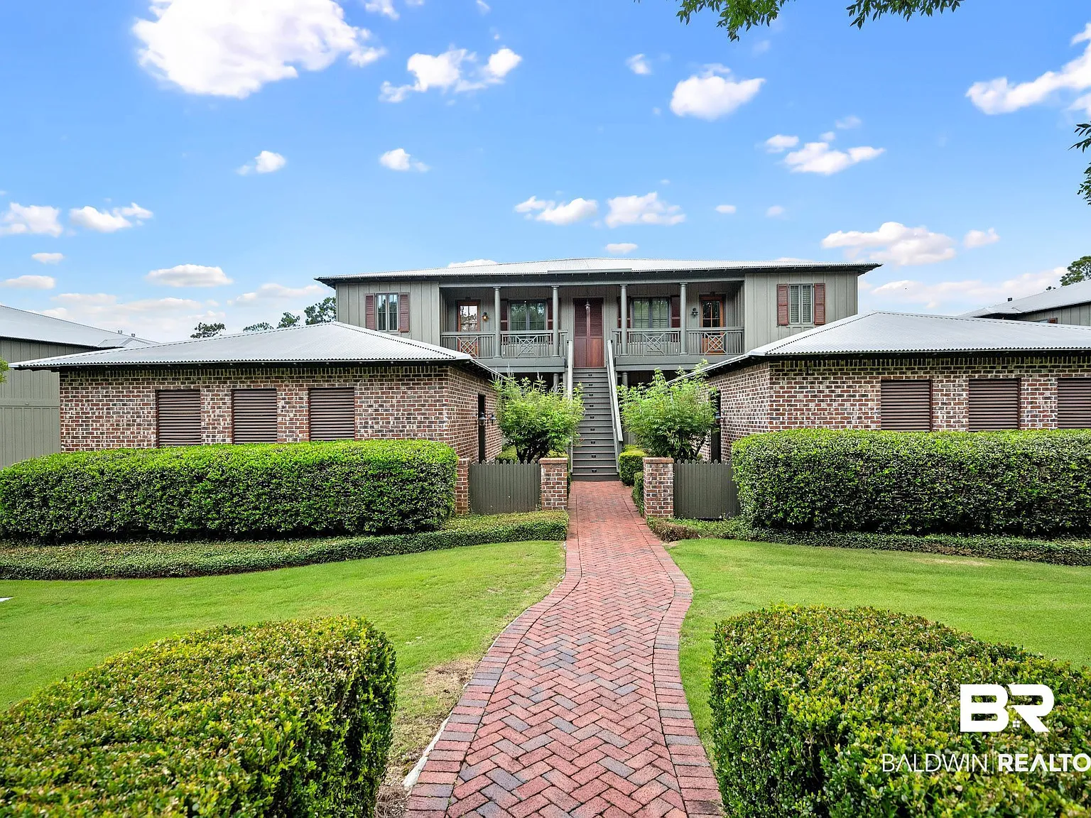 3 bed, 3.0 bath, 2063 sqft, $3,900 — Photo 3