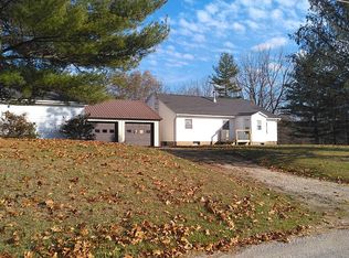 774 Cave Hill Rd, Little Hocking, OH 45742