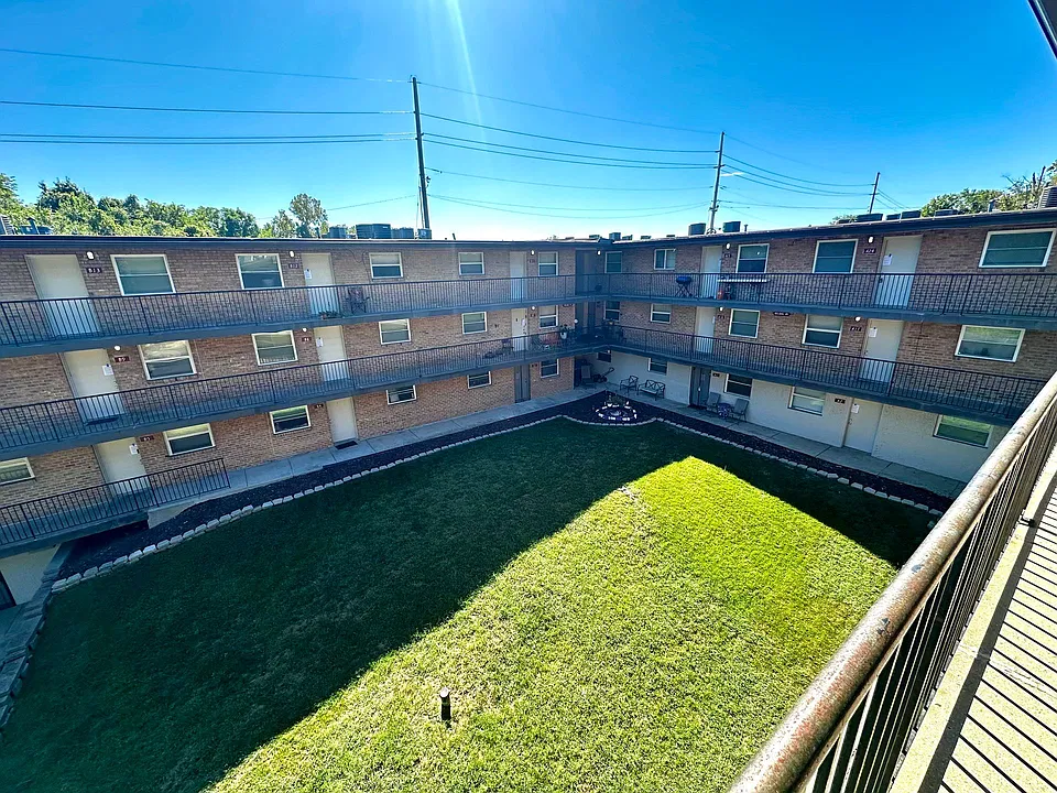 River Pointe Apartments