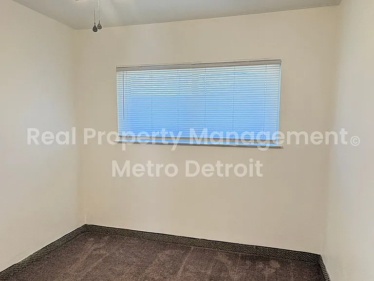 4182 Drouillard St — Photo 8