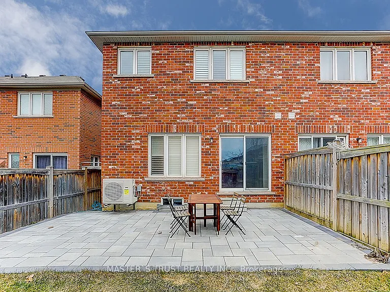 12 Glenbar Gdns — Photo 33