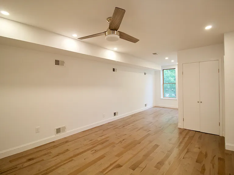 337 Clinton St #3 — Photo 17