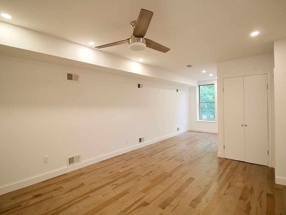 1st image of 337 Clinton St APT 3