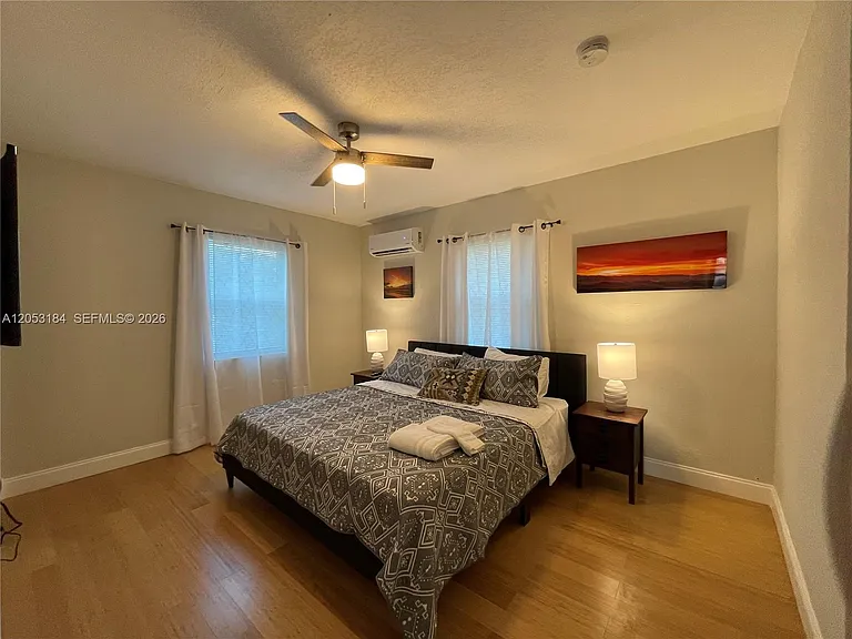 1178 NE 112th St #1 — Photo 17