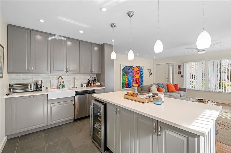 9 Hillside Dr, Sag Harbor, NY 11963 | Out East
