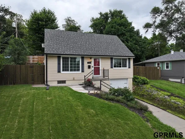 715 S 68th Ave, Omaha, NE 68106