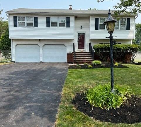 2nd image of 23 Christopher Ave