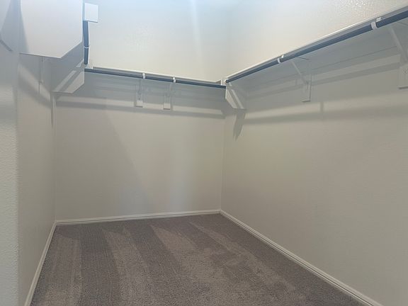 Walk in closet 1