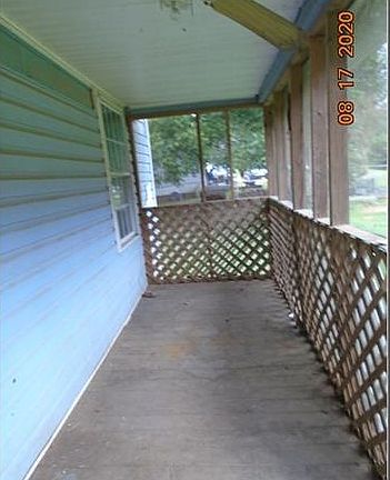 5th image of 1014 Chester Ave