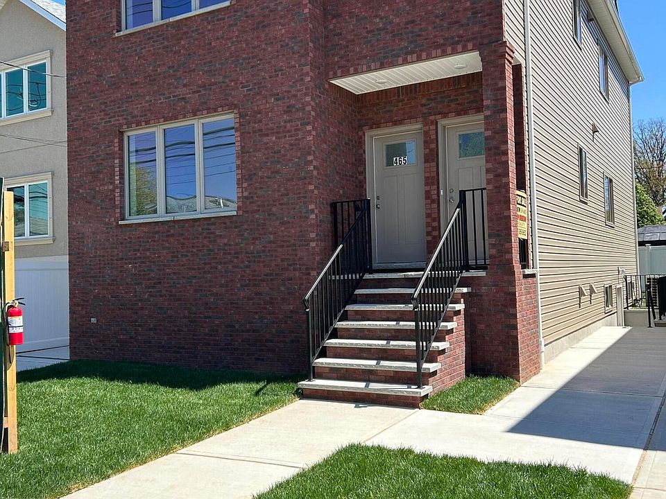 1st image of 465 Stewart Ave