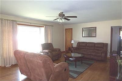 3rd image of 115 Ohio Ave
