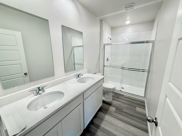 12813 SW Forli Way — Photo 17