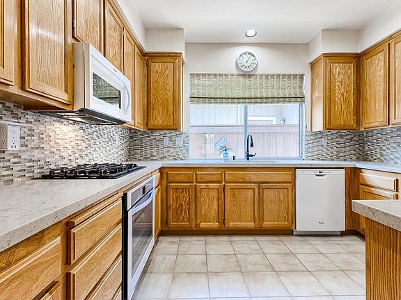 5th image of 844 Peggy Lee Court