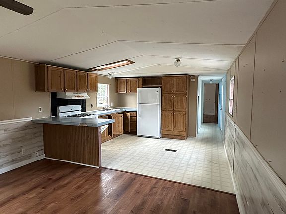 5th image of 599 Toddy Pond Road