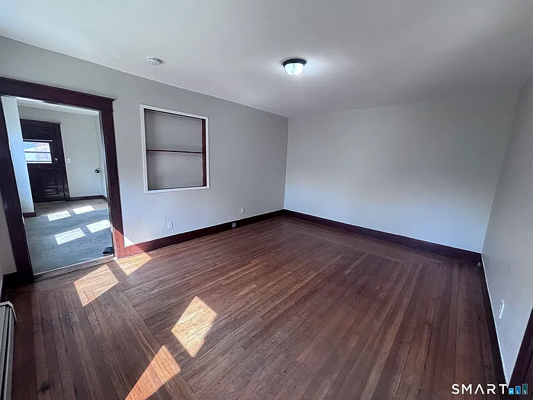 32-34 Linnell St #34 — Photo 12