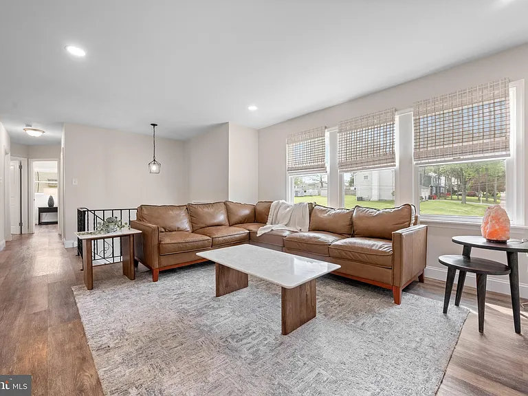 972 Log College Dr — Photo 4