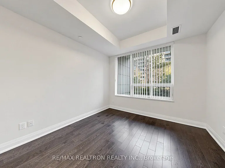 18 Uptown Dr #102 — Photo 20