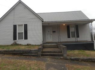 408 E Clark St, Earlington, KY 42410