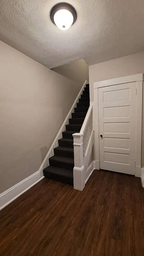 3 bed, 1200 sqft, $1,900 — Photo 4
