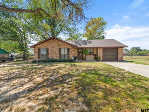 207 Alabama St, Van, TX 75790