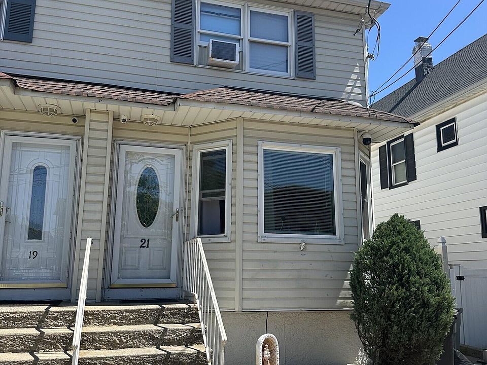2nd image of 21 Dryden Ct