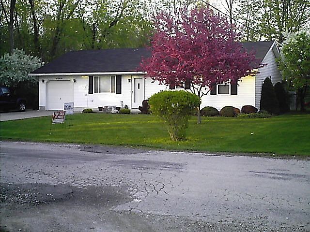 841 Gardiner Dr.
