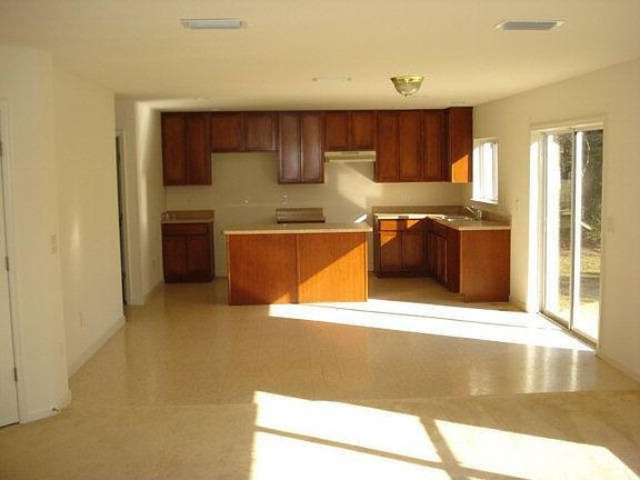 3rd image of 96 Rolling Sands Dr