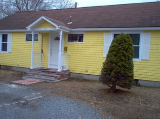 99 Linden St, Hyannis, MA 02601