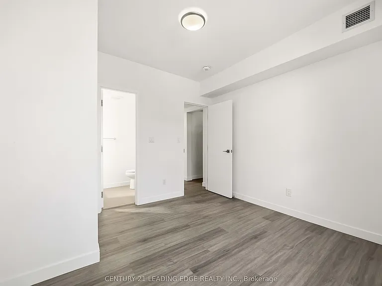1A Leonard Ave #1 — Photo 32