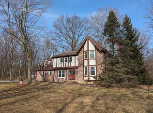 10205 Darrow Rd, Vermilion, OH 44089