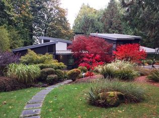 14644 Sivertson Rd NE, Bainbridge Island, WA 98110