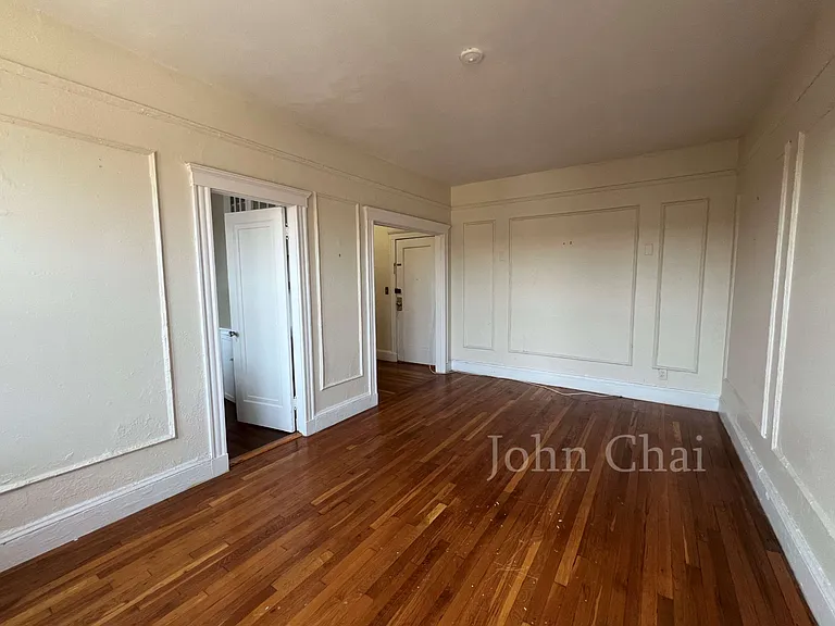 70 Chiswick Rd #11 — Photo 6