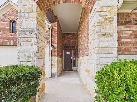 4th image of 1070 Sussex Way