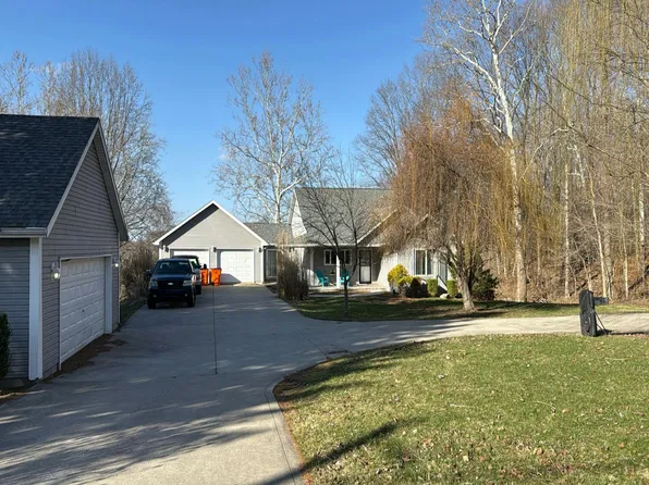 4599 E Division Rd, Logansport, IN 46947