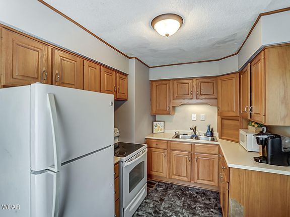 5th image of 662 W Ashton Ave