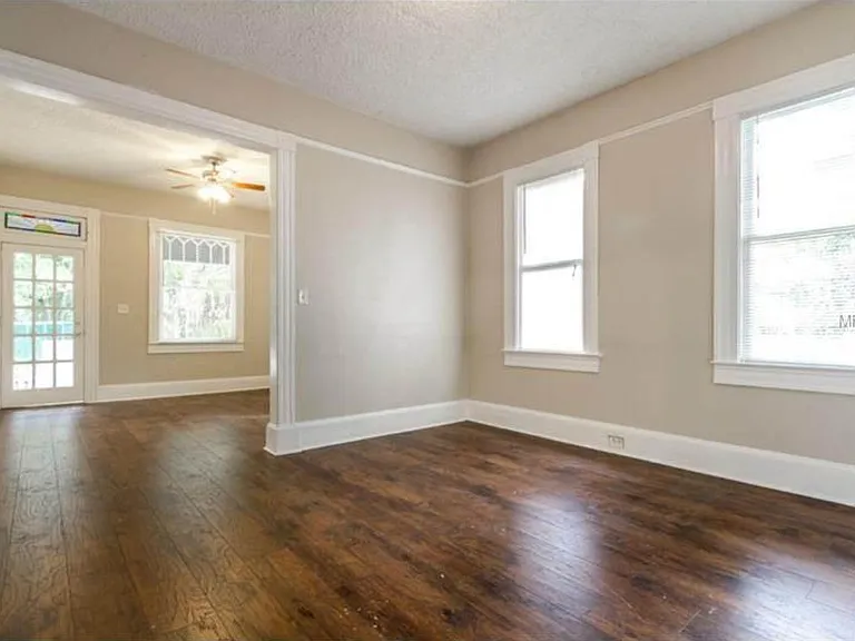From kitchen to front door
