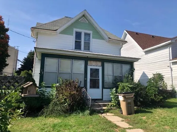 165 3rd St N, Maynard, IA 50655