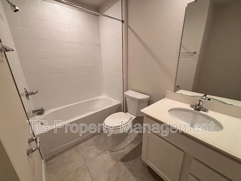 2512 Sadler Trace Way — Photo 24