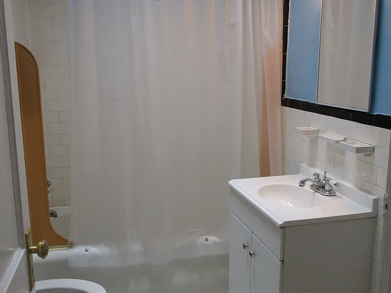4153 Stirling St — Photo 7