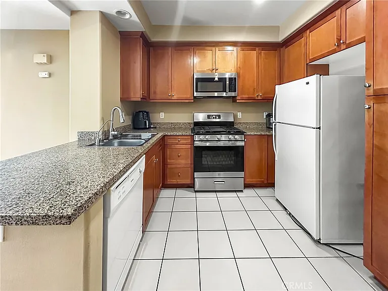 360 W Avenue 26 — Photo 5