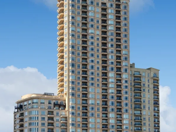 2550 N Lakeview Ave Unit S1406, Chicago, IL 60614