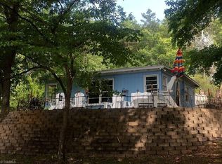 364 Lakeview Rd, New London, NC 28127