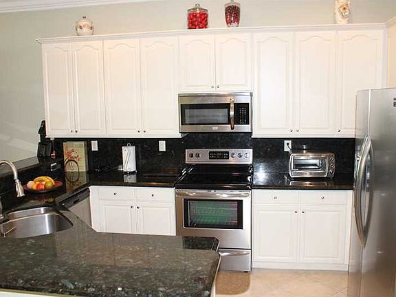 4th image of 4361 E Seneca Ave