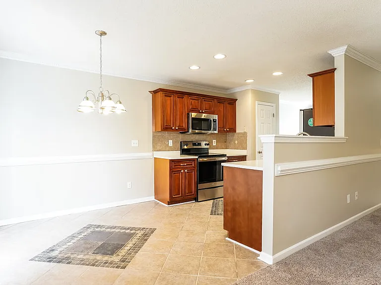 5904 Roteny Ct — Photo 6