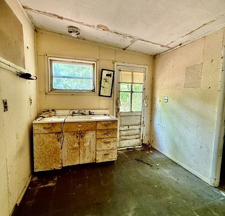 5th image of 58 Hollow Rd