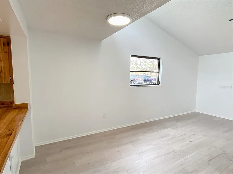 2242 Pinewood Villas Dr — Photo 14